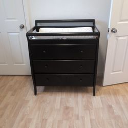 Changing Table/ 3 Drawer Dresser 