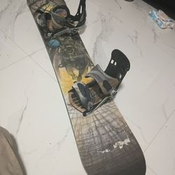 Stepchild Headless Horseman Snowboard With Forum Shaka Bindings