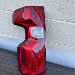 Chevy Silverado Tail Light 2019-2023, Chevy Silverado Tailight, rear light, driver side, original OEM Chevy part, ORIGINAL CHEVY