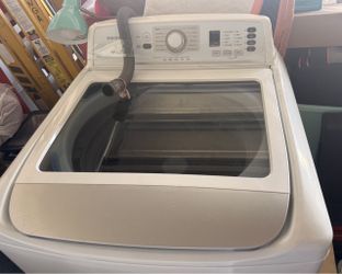 Large capacity Insignia washer and dryer Insignia brand