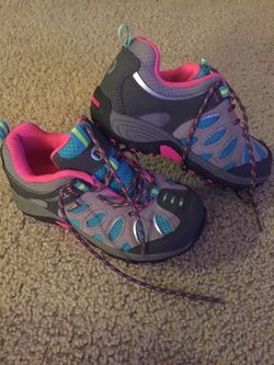 girls merrell select dry shoes size 11M ((only worn once)).