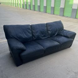Free Couch 