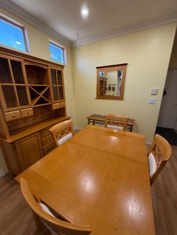 Gently used dining room set