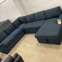 BLACK FRIDAY SALES!! STORAGE SECTIONAL!