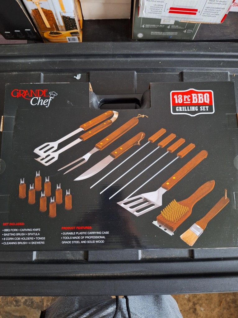 18 PC BBQ Grilling Set