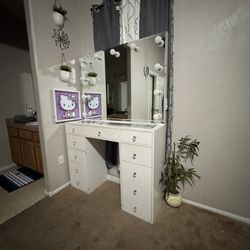 Make up vanity