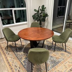 🔥 Dining Table + Velvet Chairs — Set or Separate — Priced to Sell! 🔥