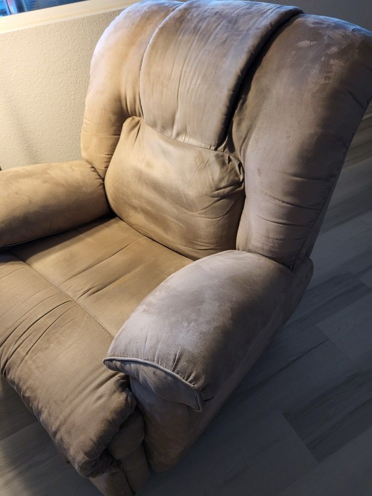 Set Of 2 Large Comfy Reclining Armchairs