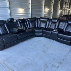 Brand New Black Power Reclining Sectional Sofa Couch
