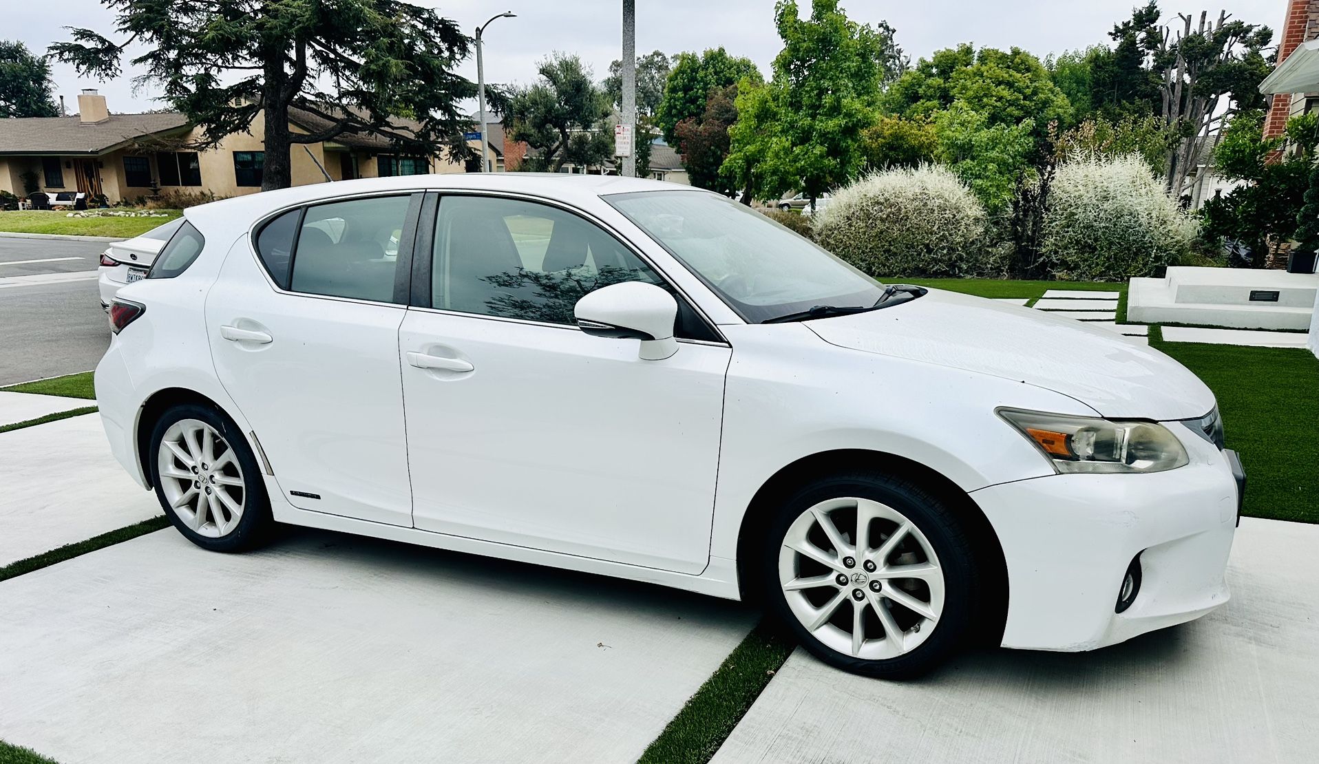 2011 Lexus CT 200h