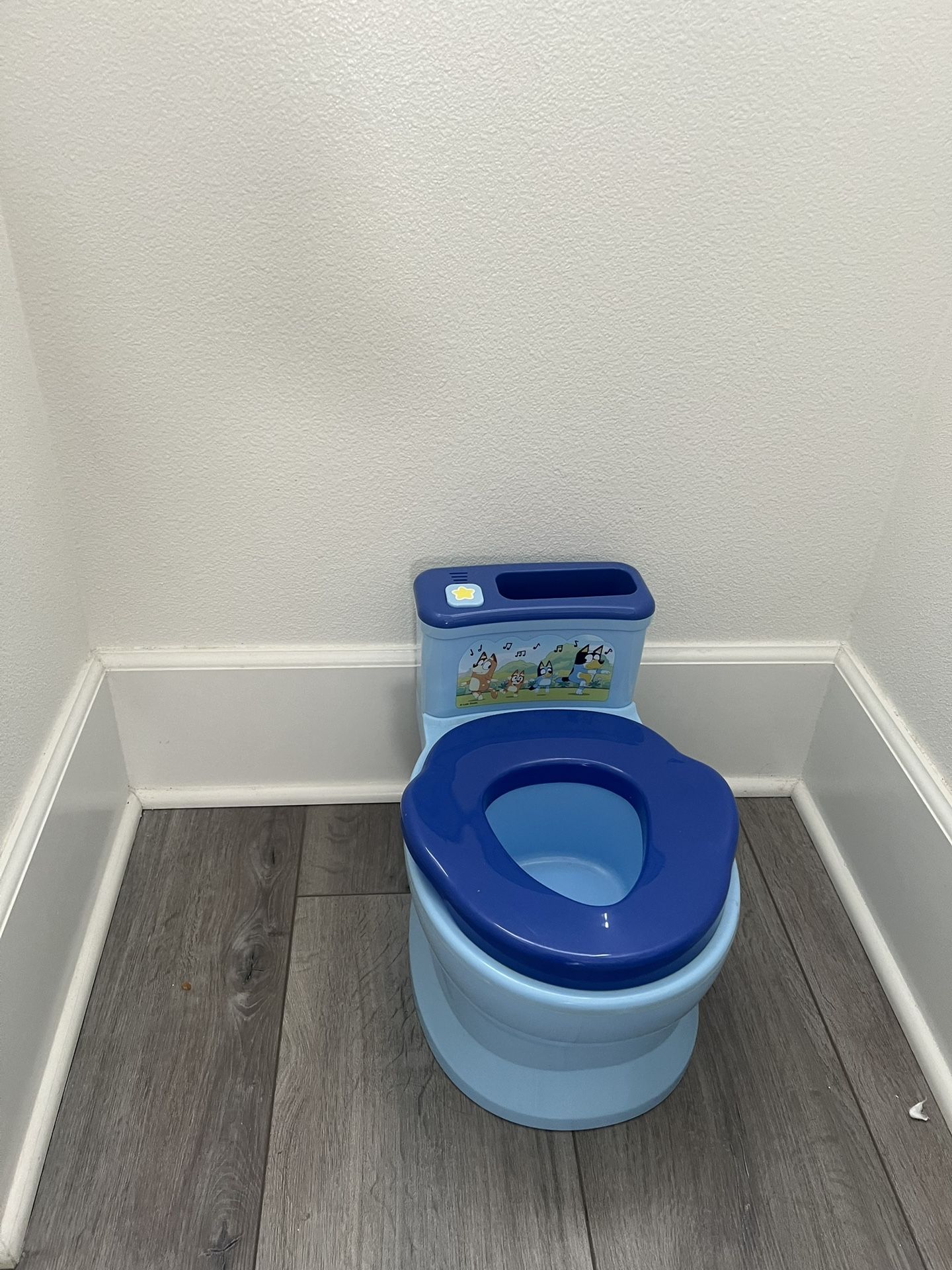 Bluey Playtime Floor Potty Trainer With Sound