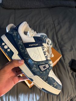 Blue Lvs size 9.5