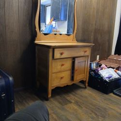 Old Dresser Dressing Table