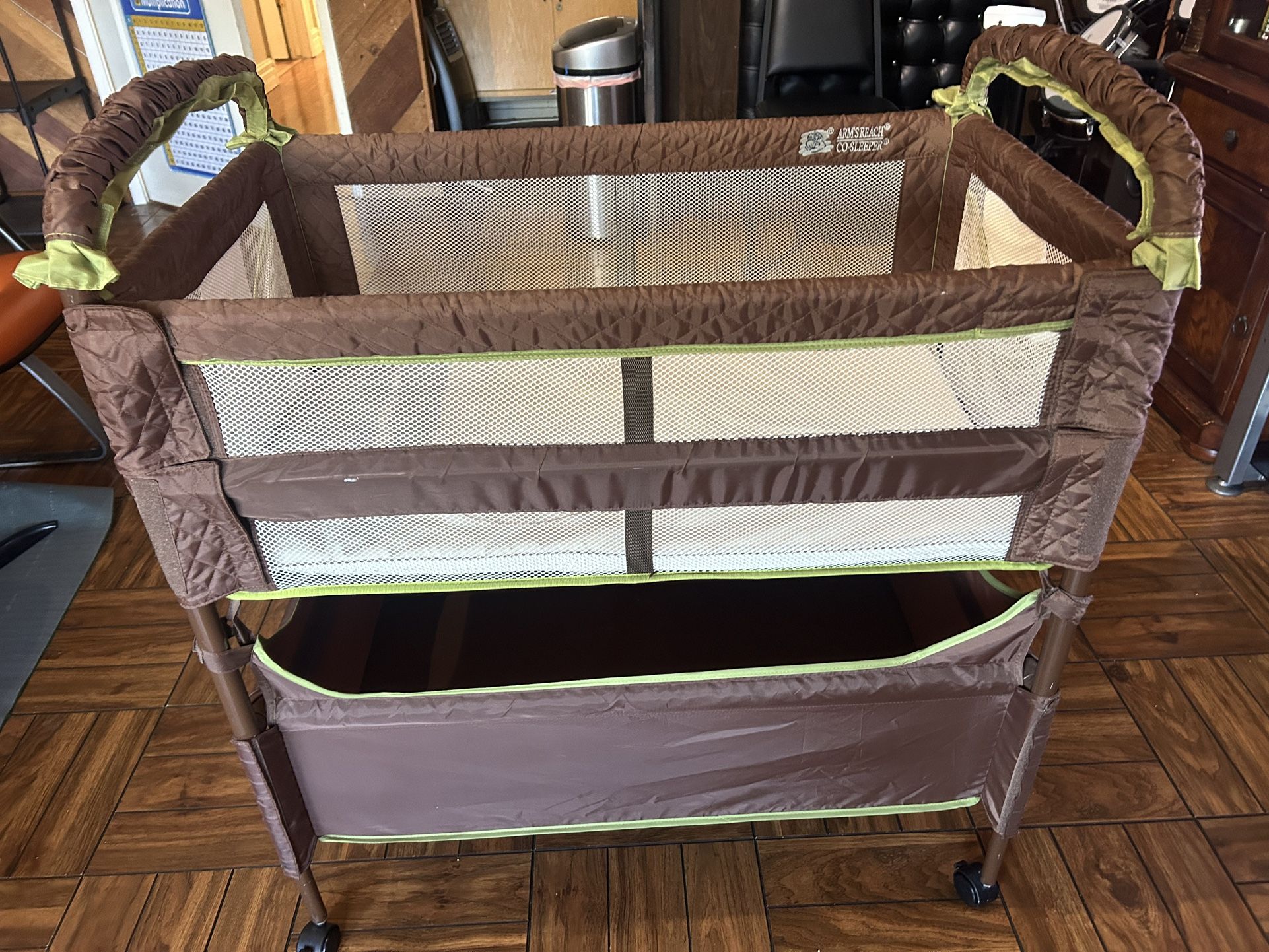 Arm’s Reach Co-Sleeper Crib