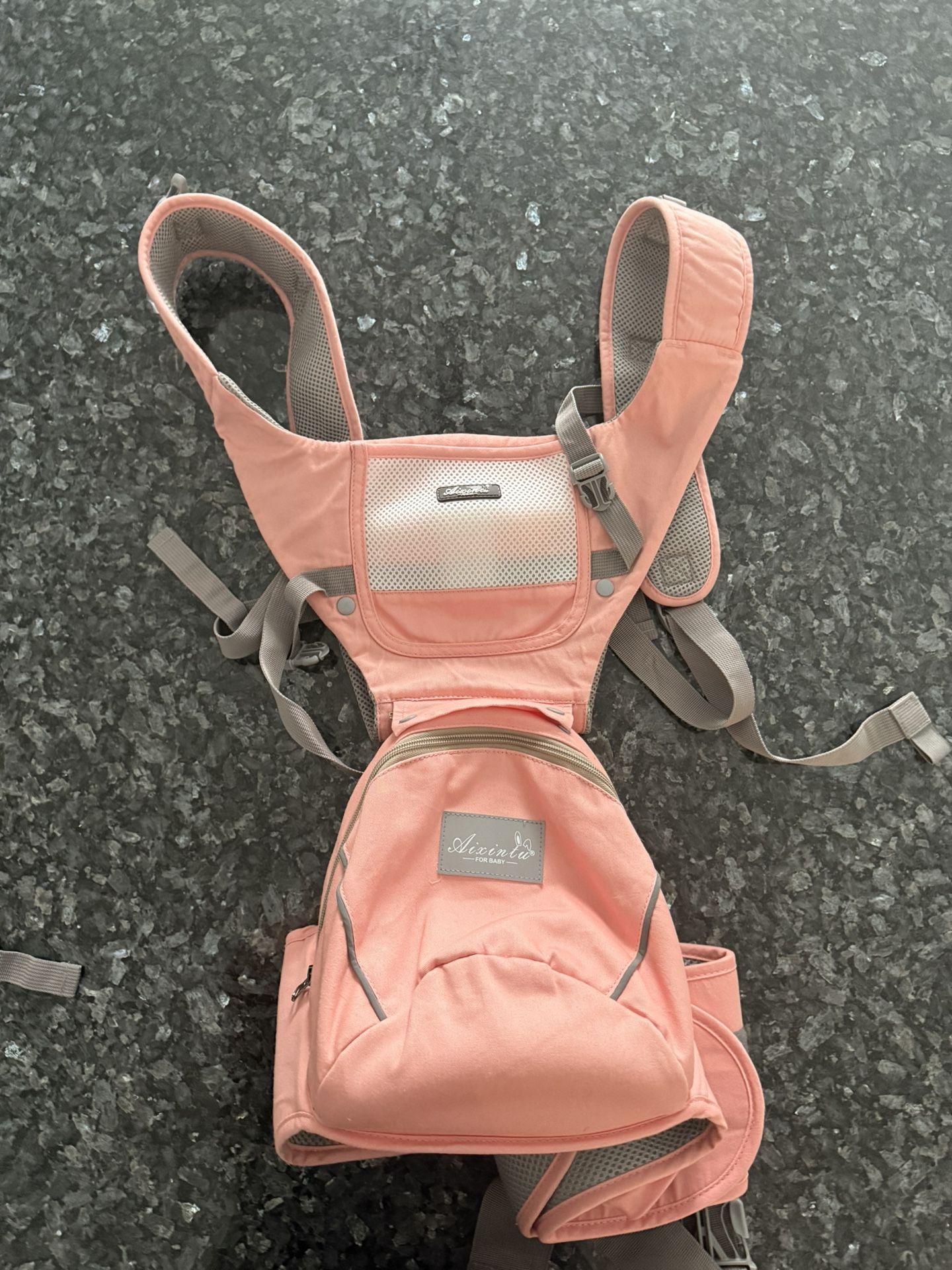 Baby Carrier With Hip Seat 