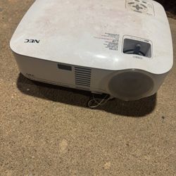 NEC VT700 Projector – Portable Home Theater / Office Projector