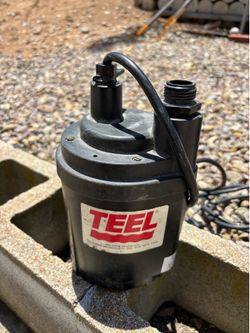 Submersible utility pump