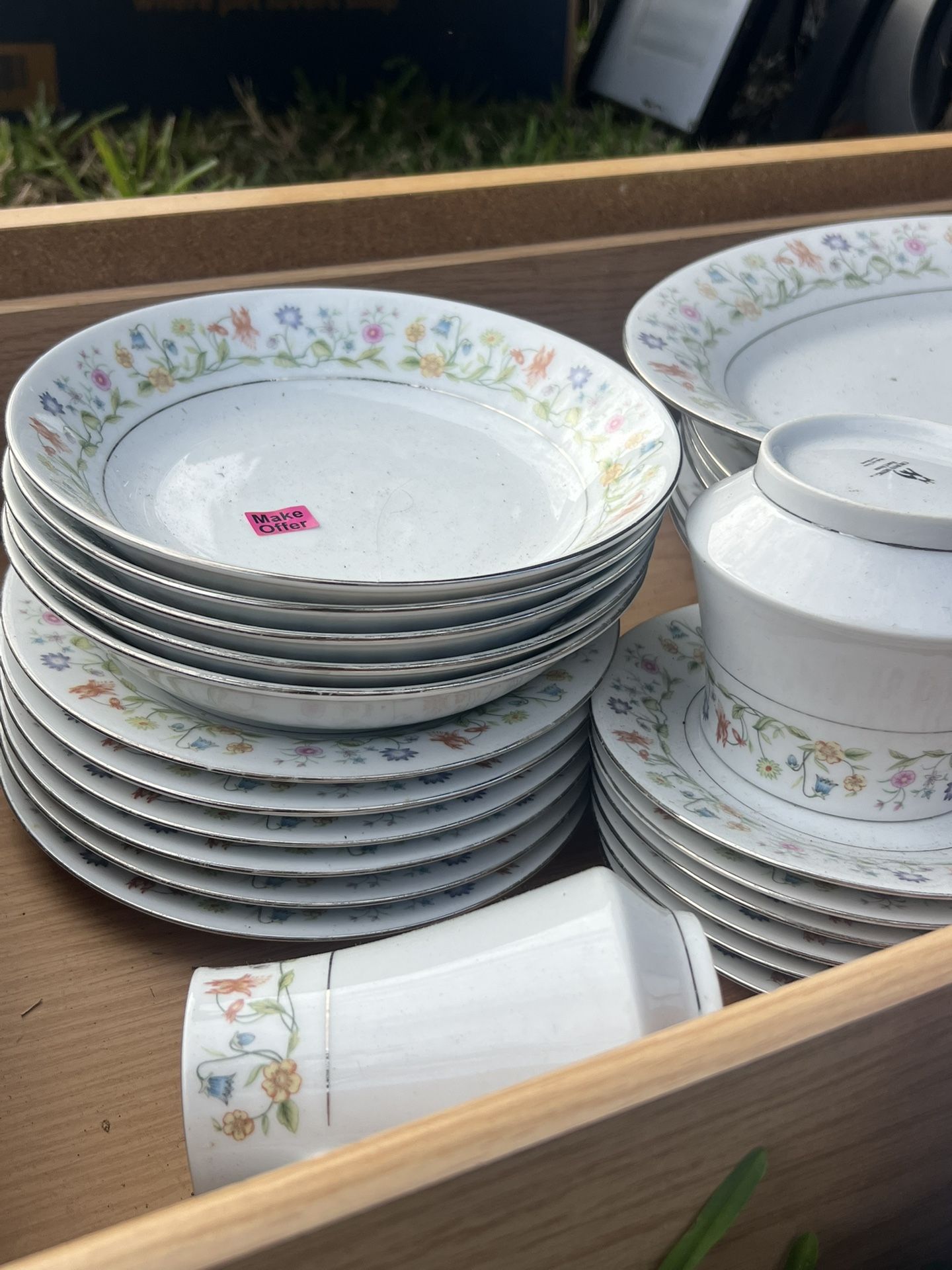 Crown Ming Fine China by Jian Shiang