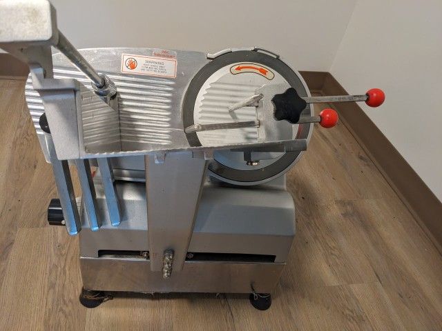 Automatic meat slicer (commercial microtome)