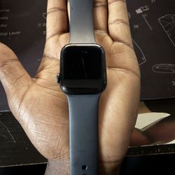 Apple Watch SE 3 GPS 40mm Midnight Aluminum with Sport Band