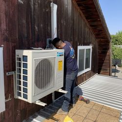 Mini Split /// Air Conditioning 