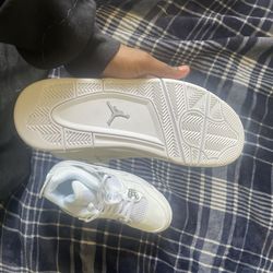 Air Jordan 4 White – Clean Condition 🔥 Size 10