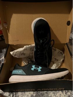 Under Armour women’s 8 1/2