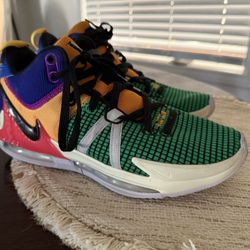 Nike LeBron Witness 7 ((size 10))