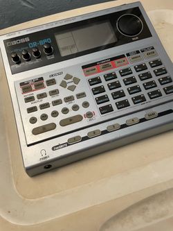 Boss dr rhythm 880 drum machine beat maker