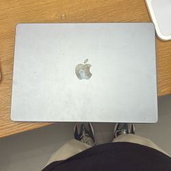 MacBook Pro M3
