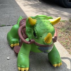 Robot triceratops