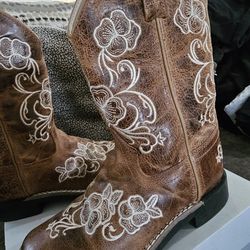 Girls Boots