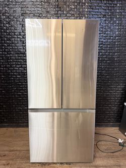 SAMSUNG REFRIGERATOR w/WARRANTY! R3619A