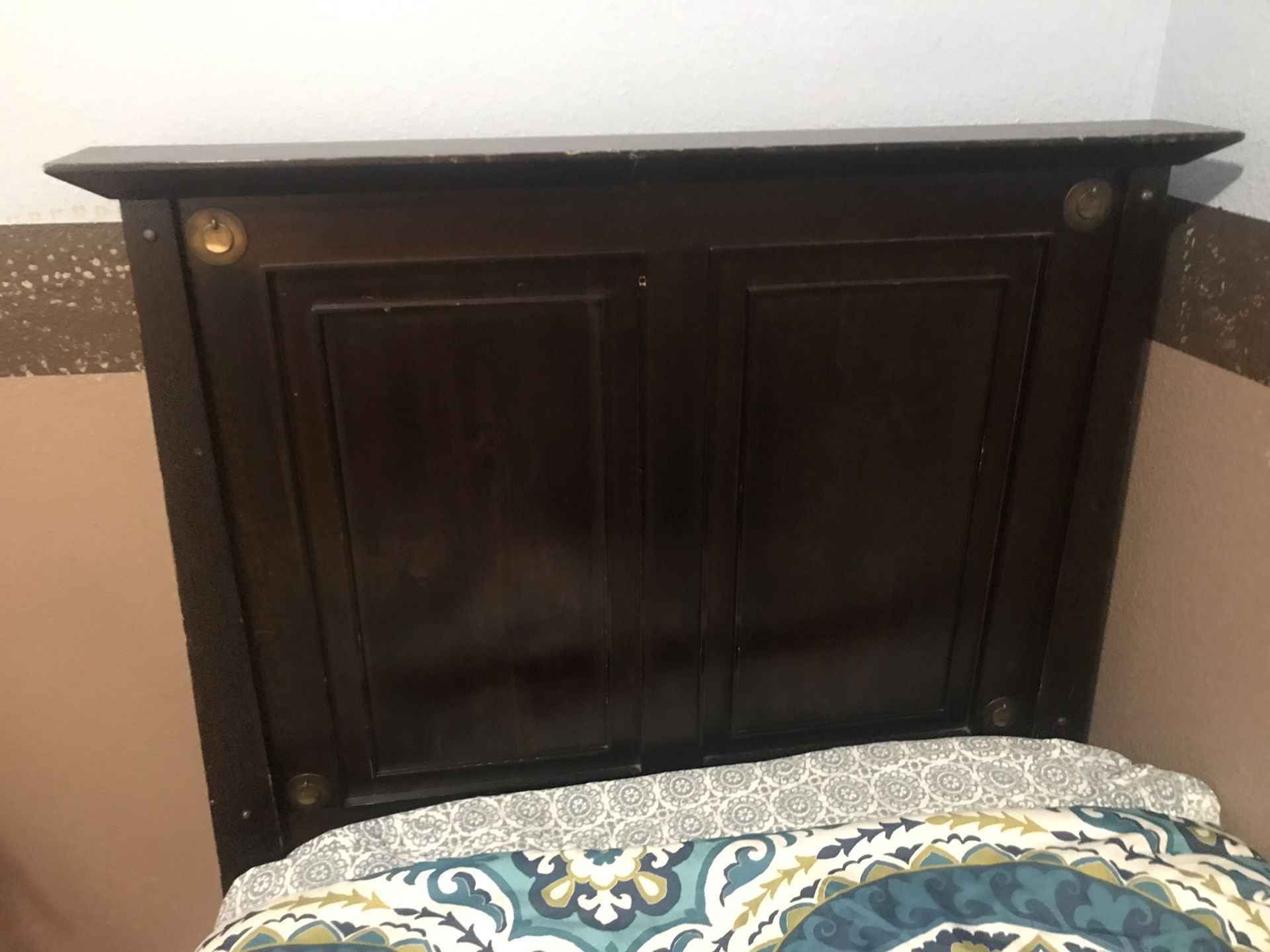 Twin bed headboard and metal frame