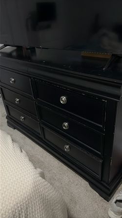 Long dresser