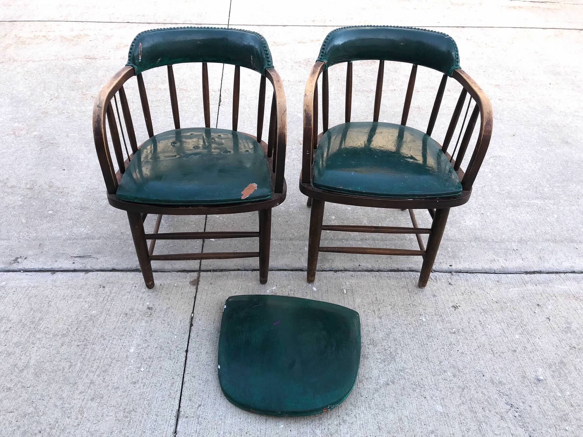 3 Chairs Make Offer