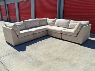 Bassett Furniture Beckham Modular Sectional Couch