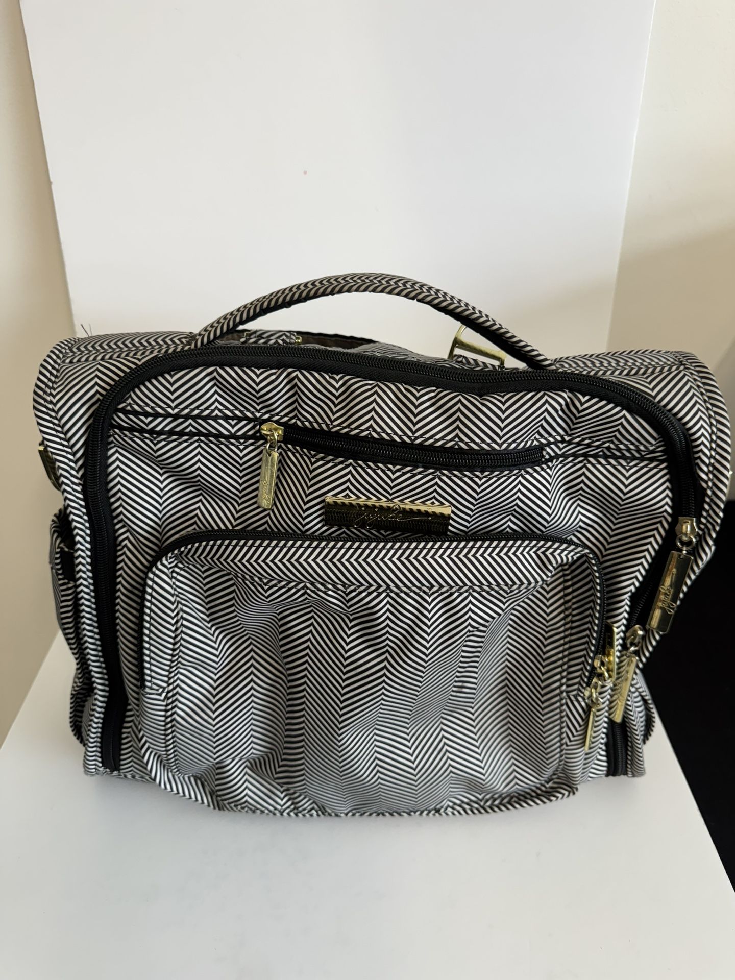 Jujubee Diaper Bag (used great condition)