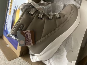 Women Weather Boots Size 8