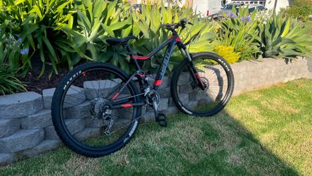 Giant Stance Full Suspension Mountain Bike