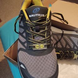 Shoes. Composite Toe Safety Shoes. Size 9.5