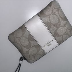 Coach Signature Stripe Wristl