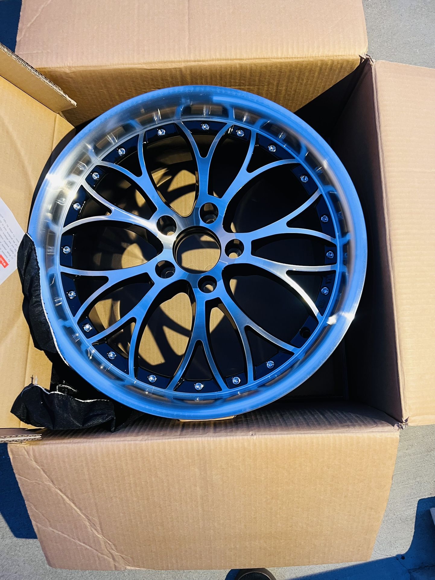 ACE Wheel 18x8.5 5x114.3