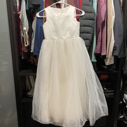 Girl’s David bridal flower Girl Dress Ivory Size 7