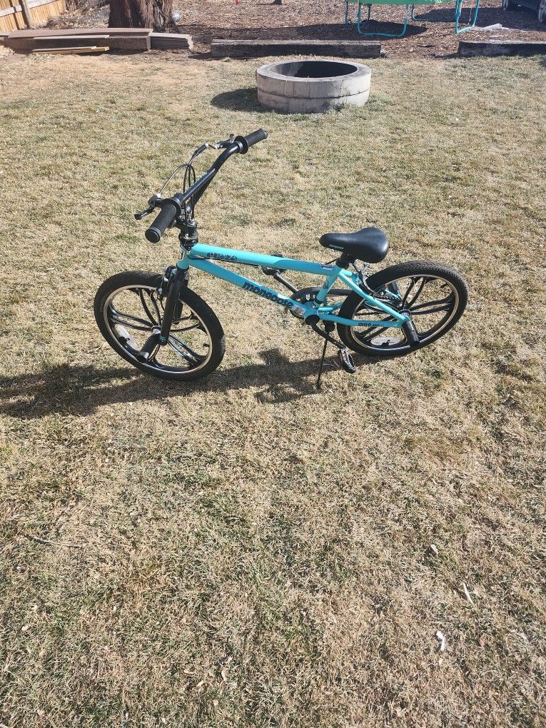 BMX BIKE