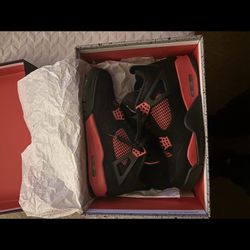 Jordan 4 Fire Red Size 11
