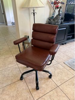 Studio Chair