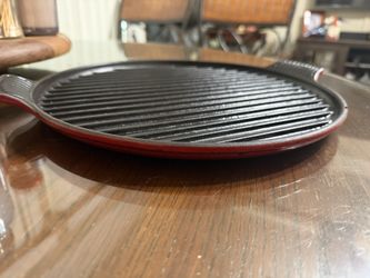 Le Creuset Cast Iron Round Griddle 
