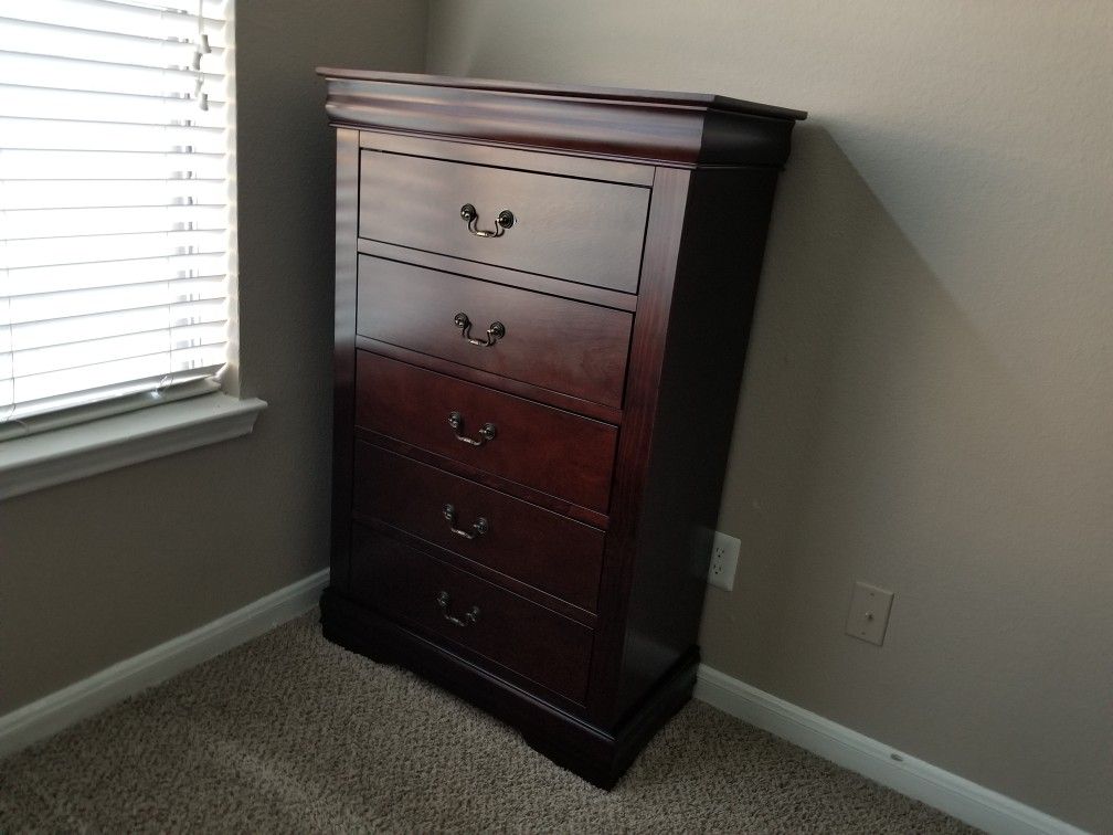 dresser 5 drawer