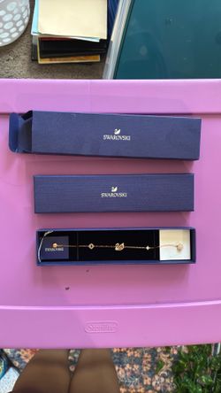 Swarovski Swan Bracelet Rose Gold